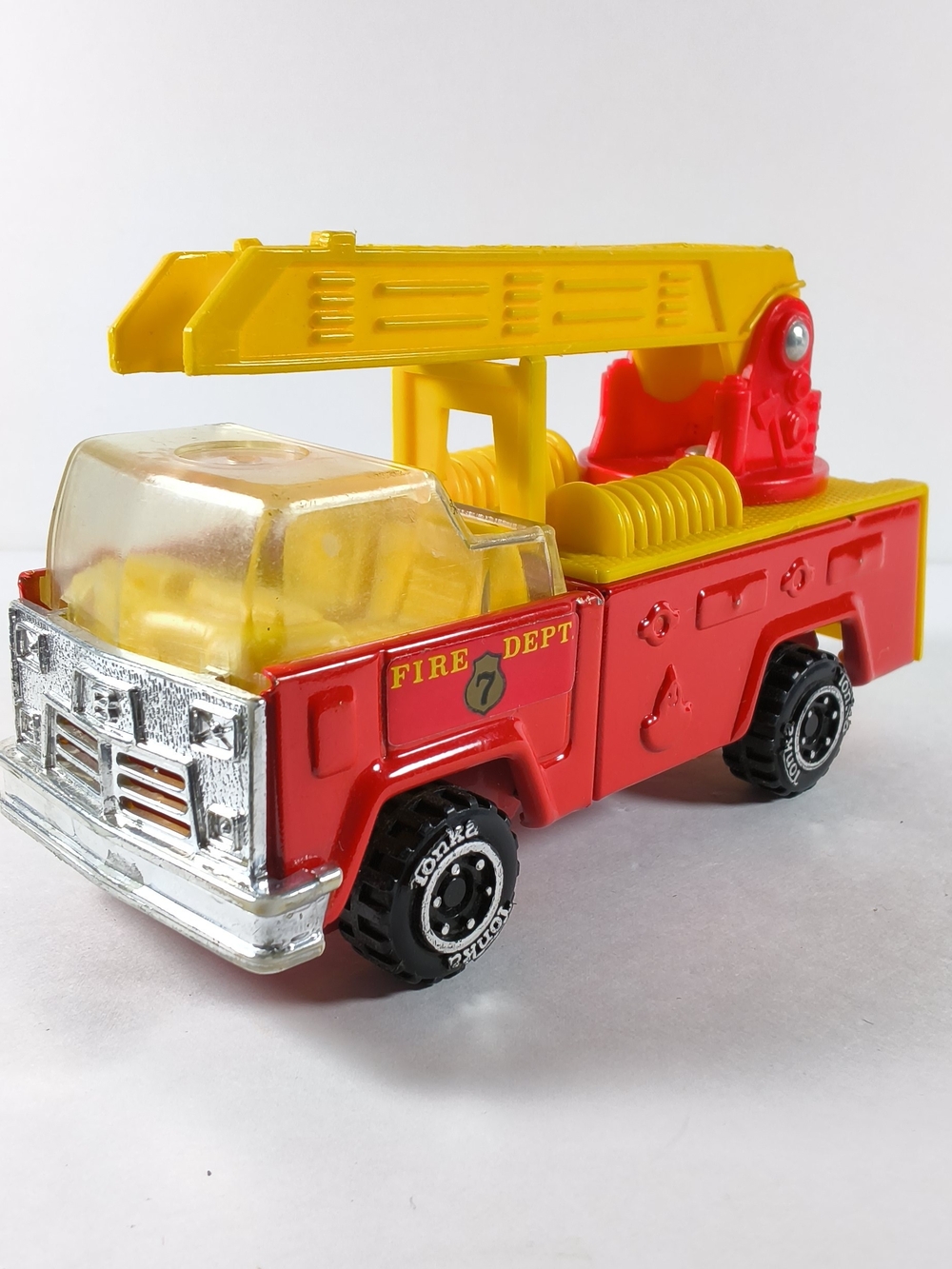 ​Vintage Tonka Red Fire Dept 7 Aerial Ladder Pumper Truck Pressed Steel 1:50